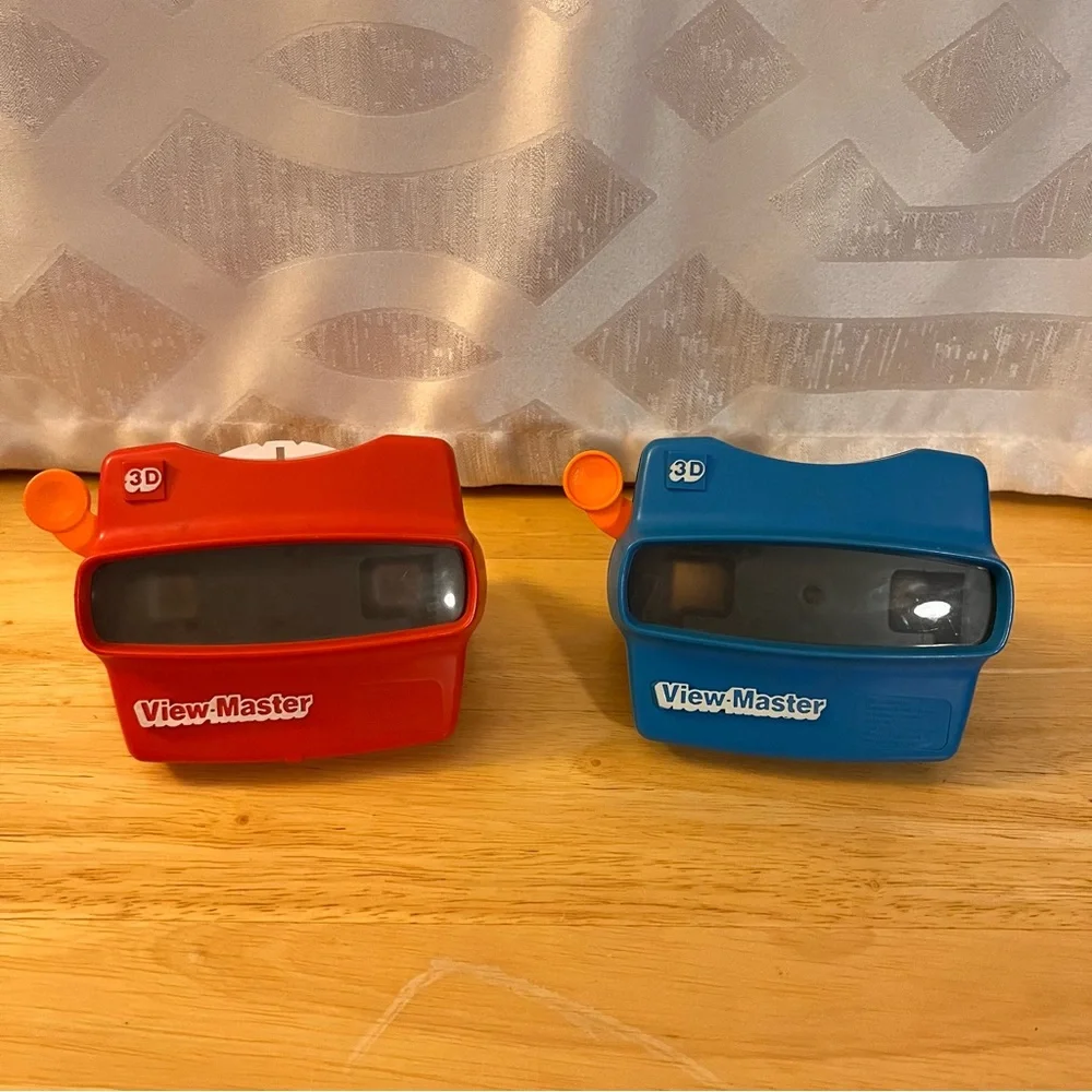 Vintage 90s ViewMaster Bundle - 2 Viewers - 14 Reel Sets - Picture 3 of 16